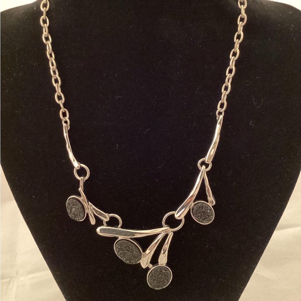Spoutnik earrings and necklace set